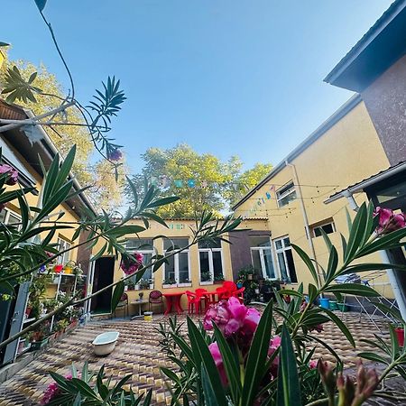Sweet Home Hostel 비슈케크 외부 사진