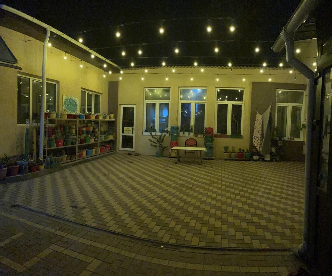 Sweet Home Hostel 비슈케크 외부 사진